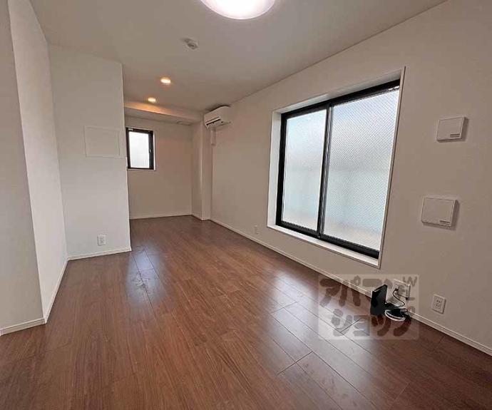 【オーバルムーン京都】間取