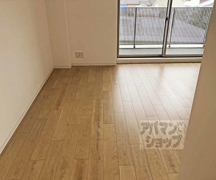 【グランレブリー桂川サウススクエア】間取