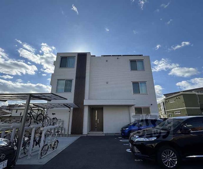 【ラ　ヴィータコモダ】間取