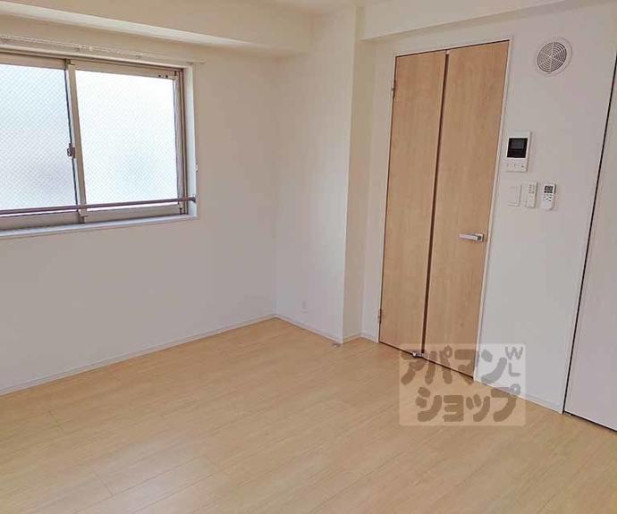 【ブルック　ブリーズ】間取