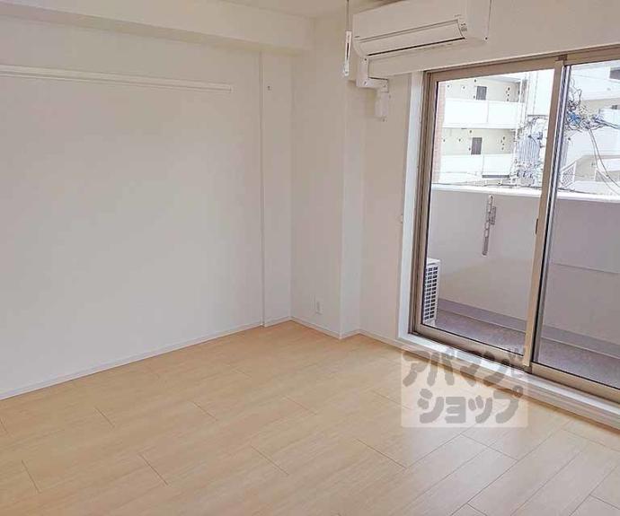 【ブルック　ブリーズ】間取