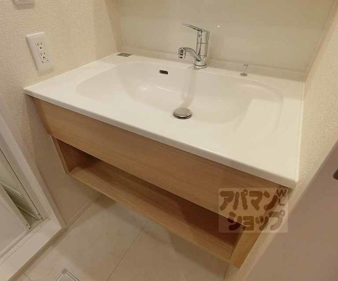 【ベルフィールド西京極　西棟】間取