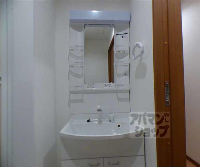 【ルミエール二条鴨川】間取