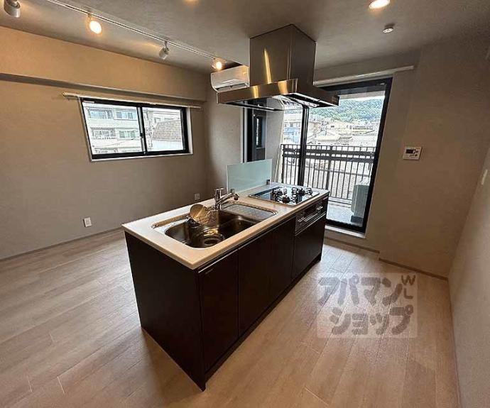 【Ｈａｌｅ　Ｌｕａｎａ東山】間取