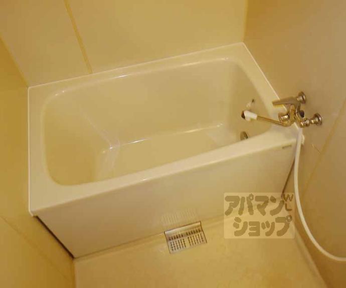 【東和ハイツ本館】間取