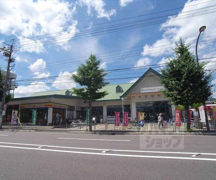 【クリスタルコート嵯峨天龍寺】間取