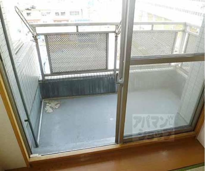 【レトロマンションⅣ】