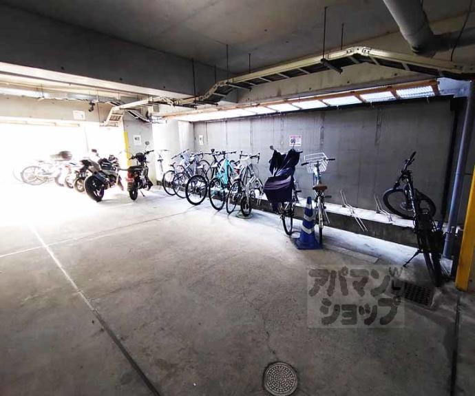 【シャイン東山】間取