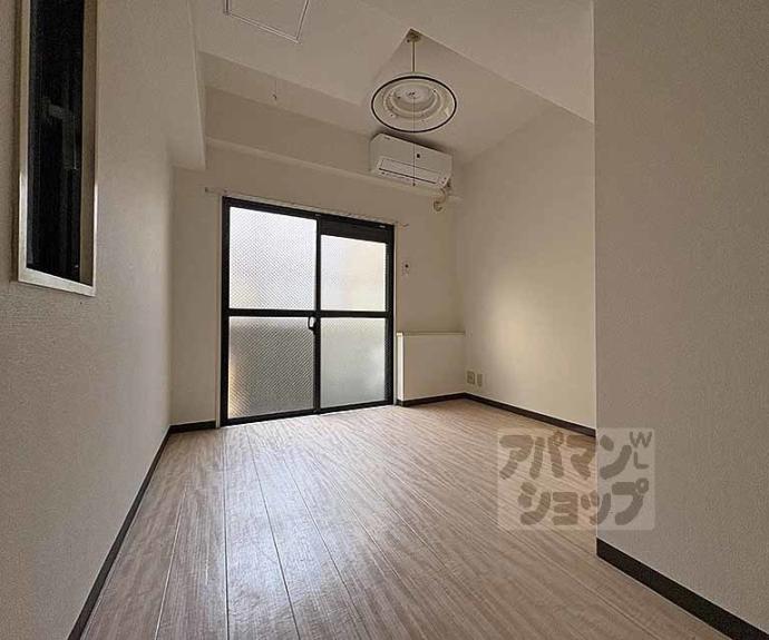 【グランドムール五条烏丸】間取