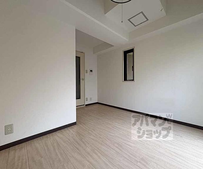 【グランドムール五条烏丸】間取