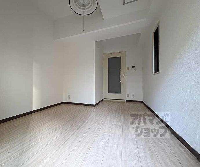 【グランドムール五条烏丸】間取