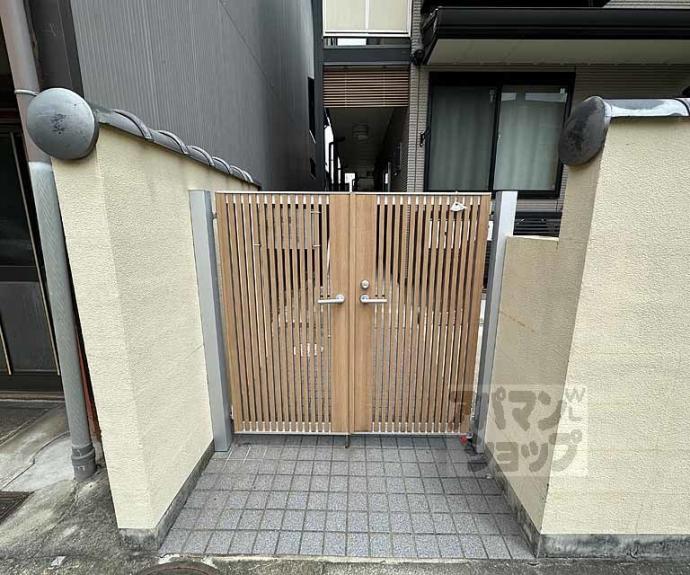 【レオパレス三条東山】間取