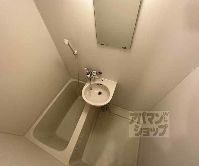 【レオパレス三条東山】間取