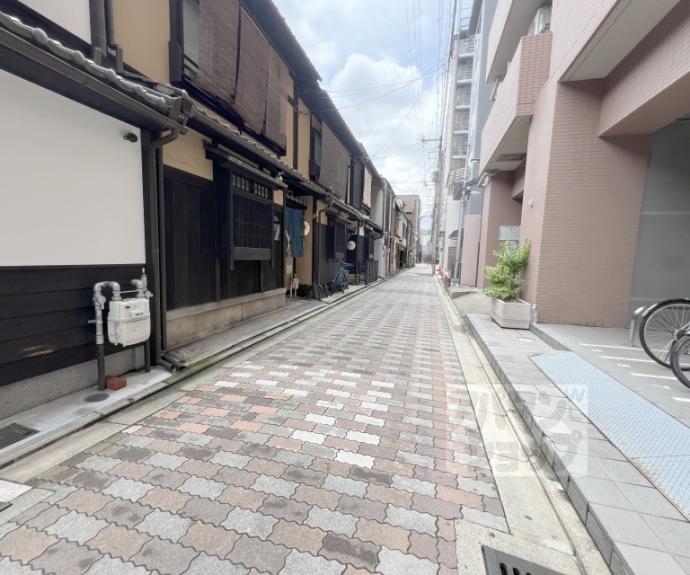 【エステムコート京都河原町プレジール】間取
