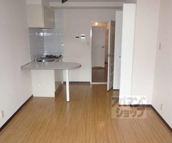 【ロイヤルビーブル】間取