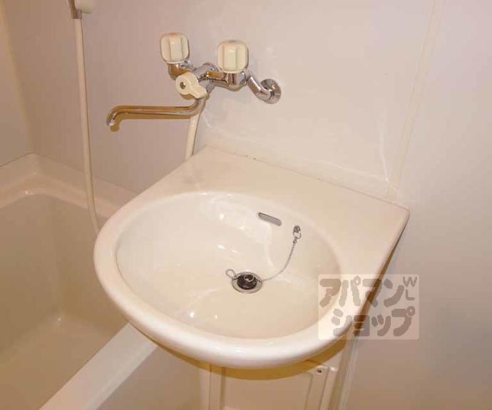 【ロイヤルビーブル】間取