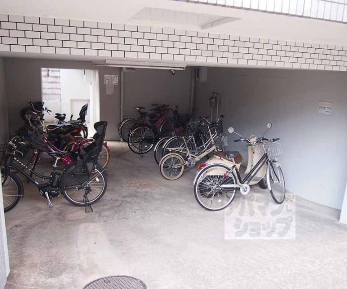 【ロイヤルビーブル】間取