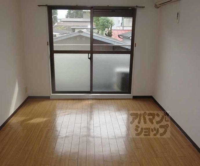 【ロイヤルビーブル】間取