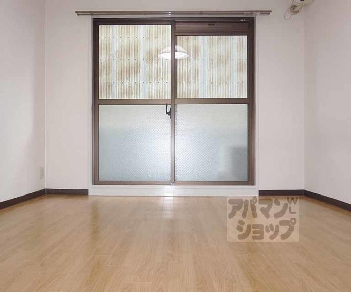 【ロイヤルビーブル】間取