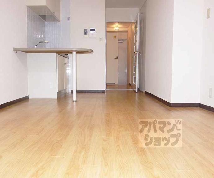 【ロイヤルビーブル】間取