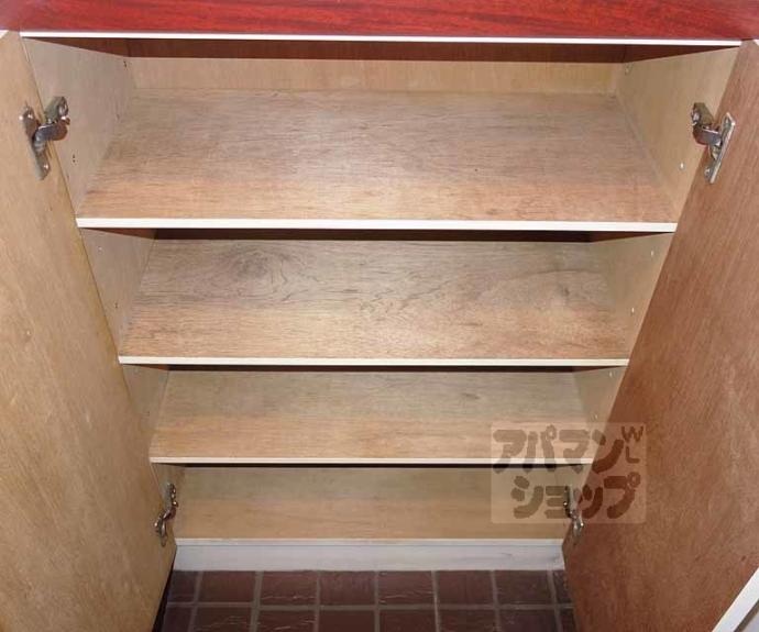 【ロイヤルビーブル】間取