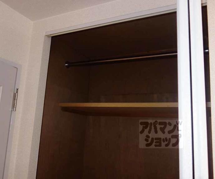 【ロイヤルビーブル】間取