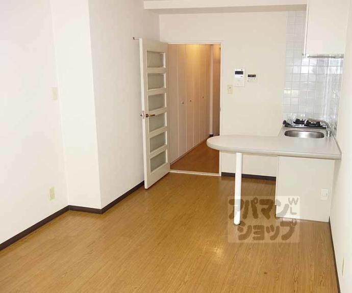 【ロイヤルビーブル】間取