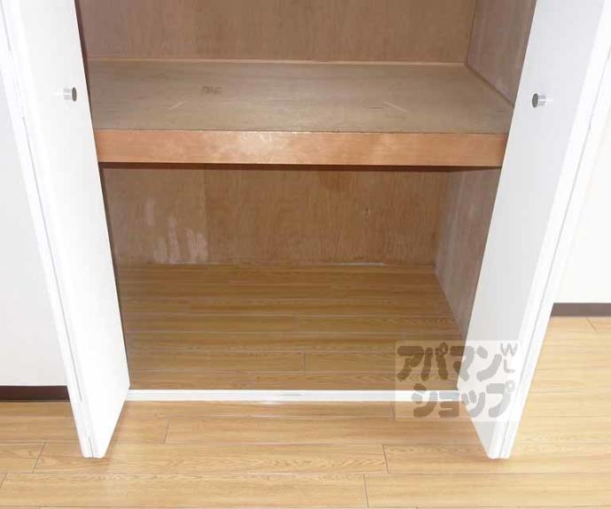 【ロイヤルビーブル】間取