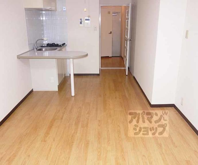 【ロイヤルビーブル】間取