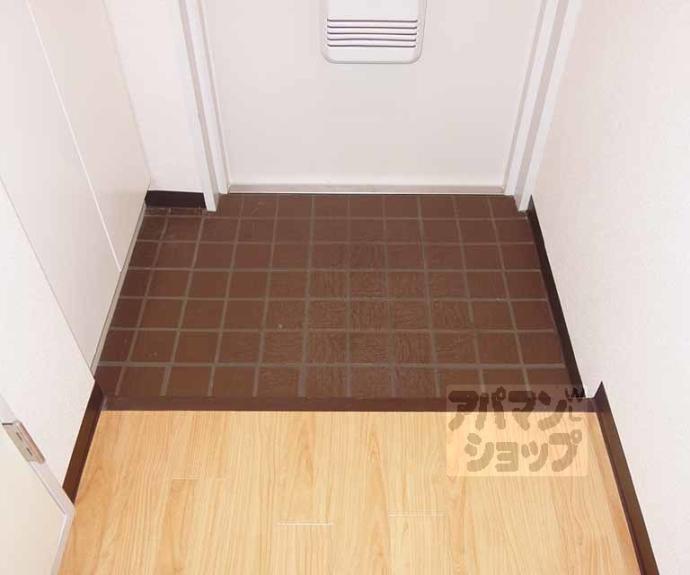 【ロイヤルビーブル】間取