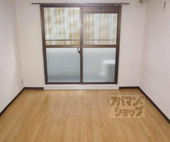 【ロイヤルビーブル】間取