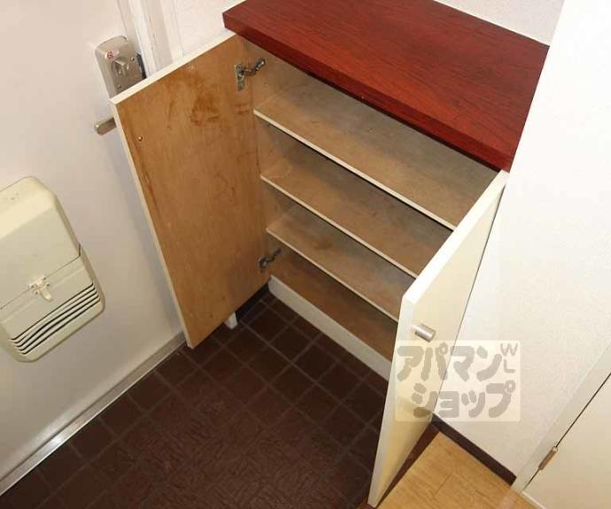 【ロイヤルビーブル】間取