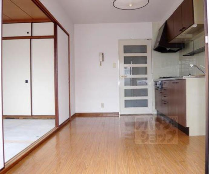 【ロイヤルビーブル】間取