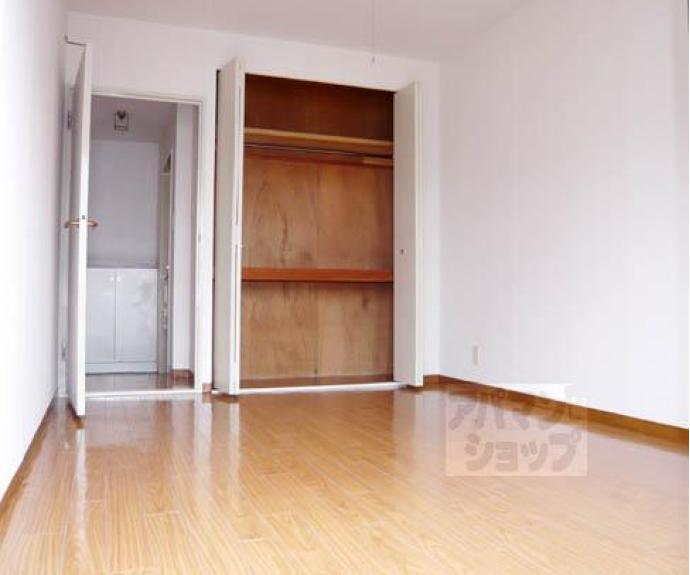 【ロイヤルビーブル】間取