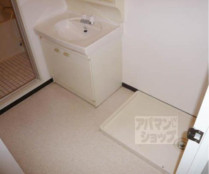 【ロイヤルビーブル】間取