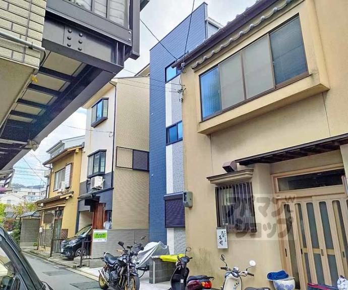 【グレイス伏見稲荷】間取