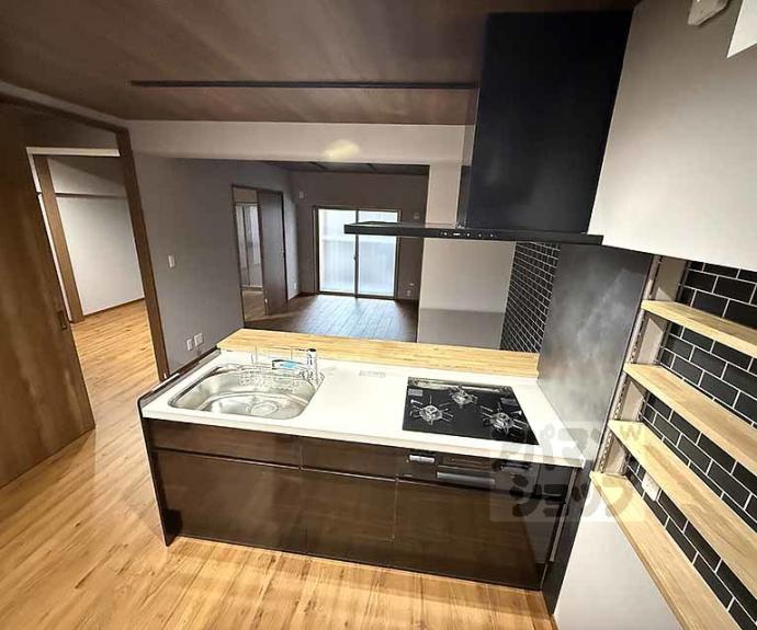 【ＳＡＫＩＺＯ　ＶＩＬＬＡ烏丸四条】間取