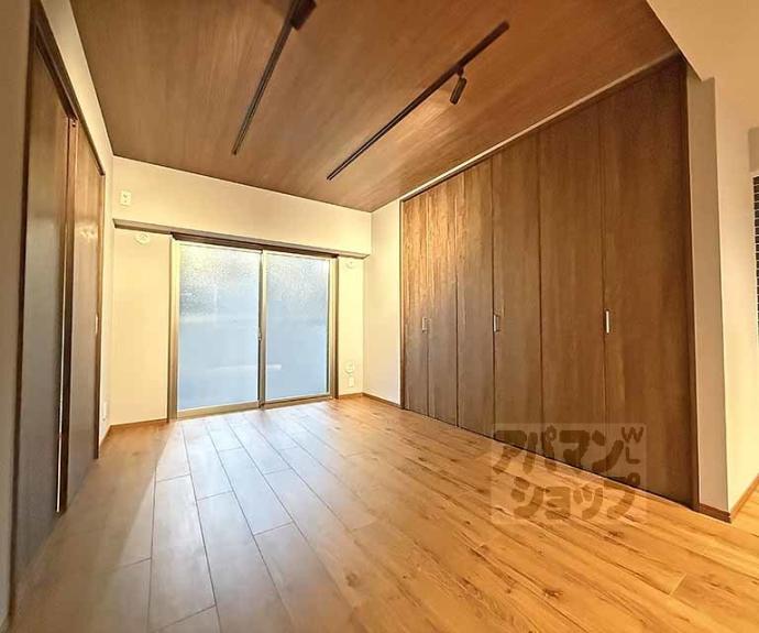 【ＳＡＫＩＺＯ　ＶＩＬＬＡ烏丸四条】間取