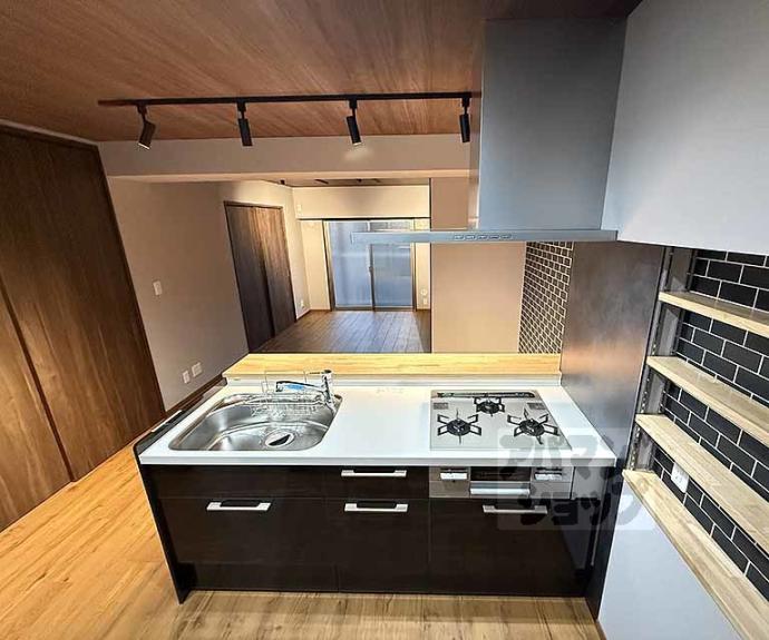 【ＳＡＫＩＺＯ　ＶＩＬＬＡ烏丸四条】間取