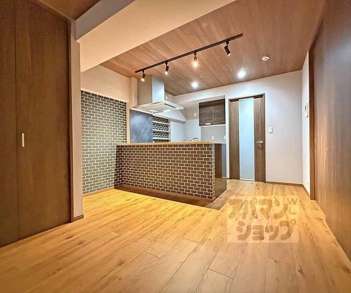 【ＳＡＫＩＺＯ　ＶＩＬＬＡ烏丸四条】間取