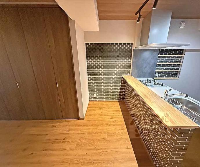 【ＳＡＫＩＺＯ　ＶＩＬＬＡ烏丸四条】間取