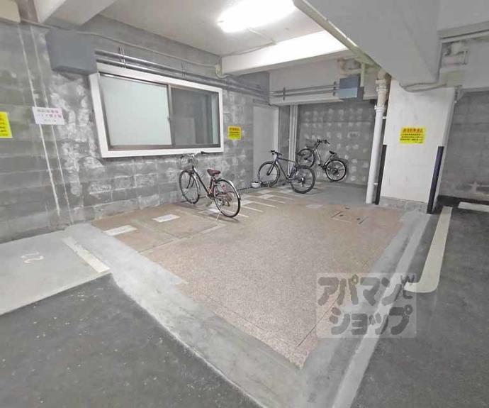 【SAKIZO VILLA烏丸四条】間取