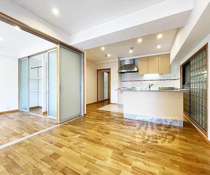 【御所西ロイヤルプラザ】間取