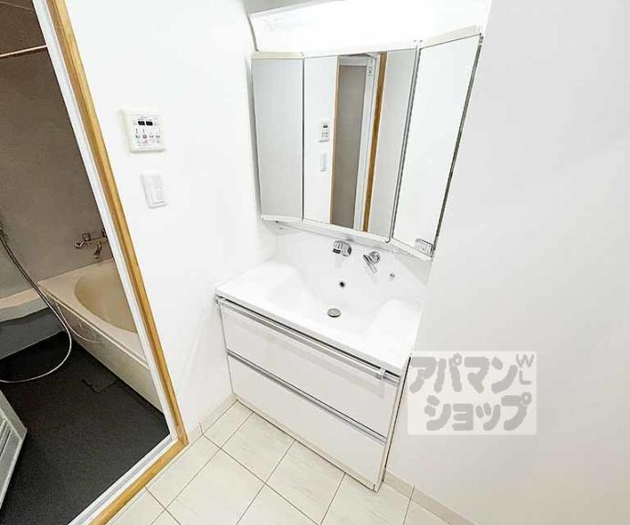 【御所西ロイヤルプラザ】間取