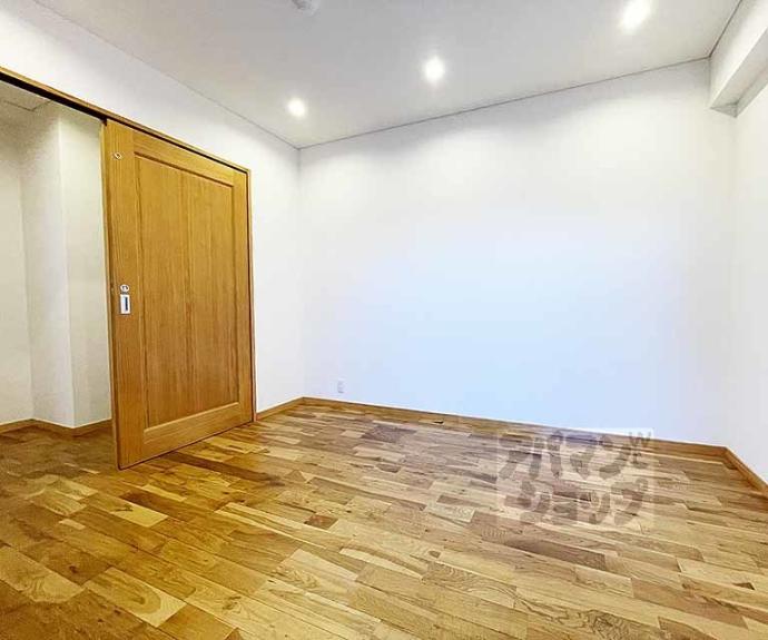 【御所西ロイヤルプラザ】間取