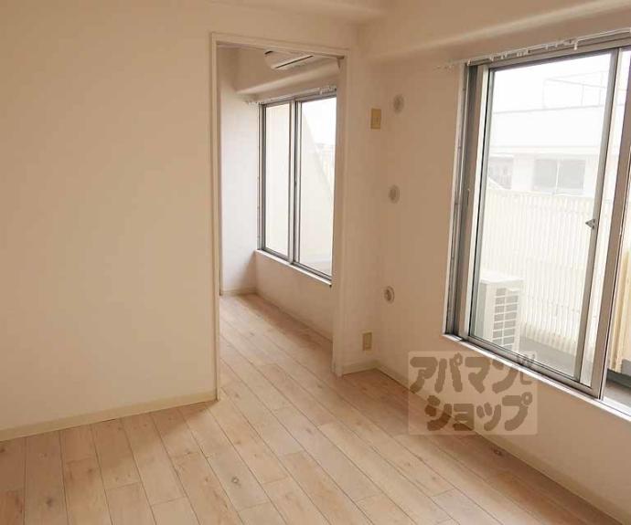 【コスモＳＴ河原町】間取