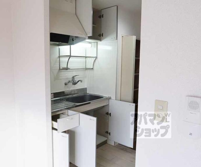 【コスモＳＴ河原町】間取