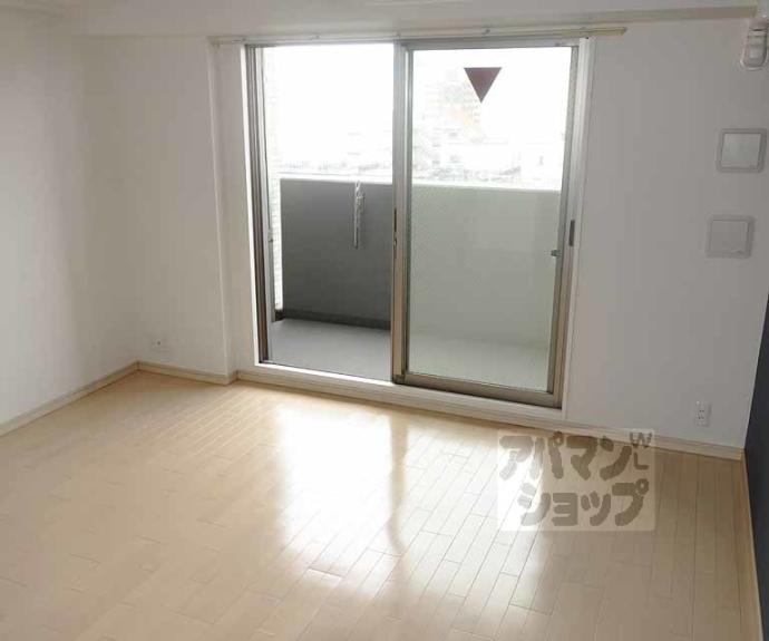 【エスリード西大路駅前】間取