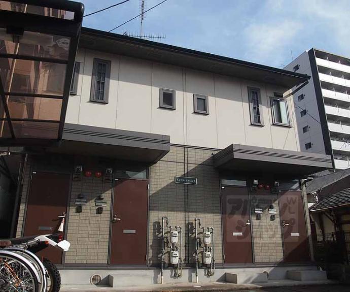 【Ｃｒｅａ　Ｃｏｕｒｔ】間取