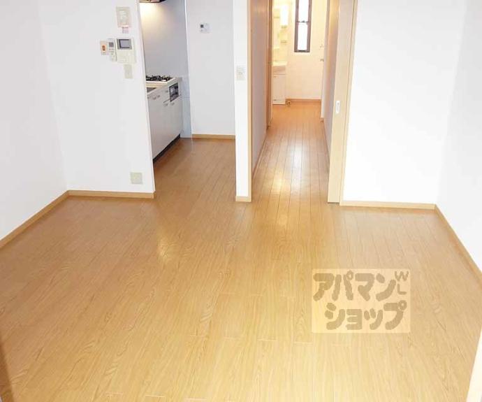 【Ｃｒｅａ　Ｃｏｕｒｔ】間取